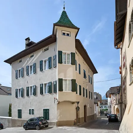 Apartment Donata - Luxurioeses & Grosszuegiges Im Herzen Von Kaltern, Mit Innenhof, Kostenlosem Parkplatz Direkt Am Haus *