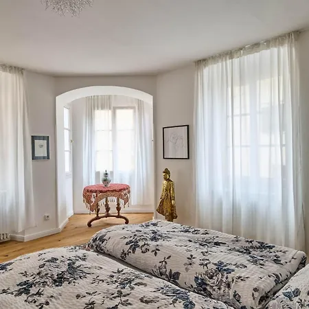 Donata - Luxurioeses & Grosszuegiges Im Herzen Von Kaltern, Mit Innenhof, Kostenlosem Parkplatz Direkt Am Haus Caldaro
