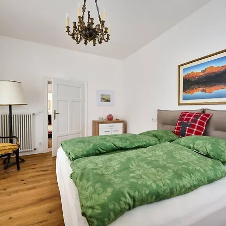 Apartment Donata - Luxurioeses & Grosszuegiges Im Herzen Von Kaltern, Mit Innenhof, Kostenlosem Parkplatz Direkt Am Haus *