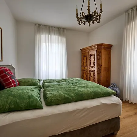 Donata - Luxurioeses & Grosszuegiges Im Herzen Von Kaltern, Mit Innenhof, Kostenlosem Parkplatz Direkt Am Haus Apartment