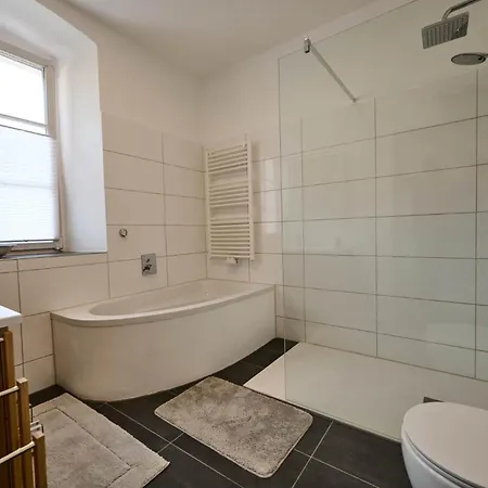 Apartment Donata - Luxurioeses & Grosszuegiges Im Herzen Von Kaltern, Mit Innenhof, Kostenlosem Parkplatz Direkt Am Haus *